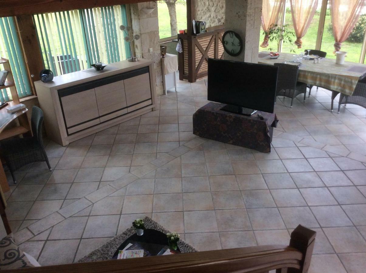 Gite Le Bois De Montpouillan Marmande Exteriör bild